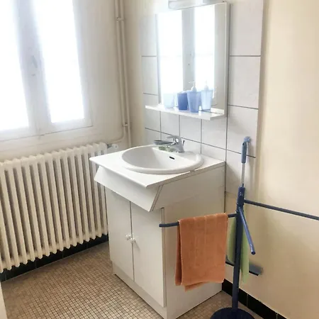 Semesterbostad Maison Charmante A Avec Terrasse Et Jardin *